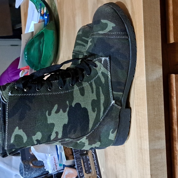 Carbon Elements Canvas Boots - Picture 2 of 6